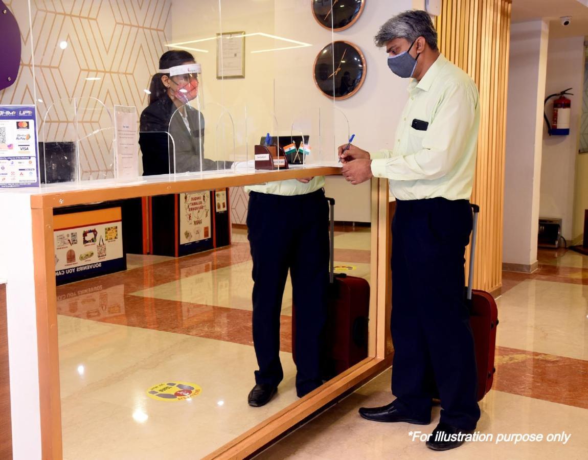 Spot On 64818 Hotel Minal Jamnagar Bagian luar foto