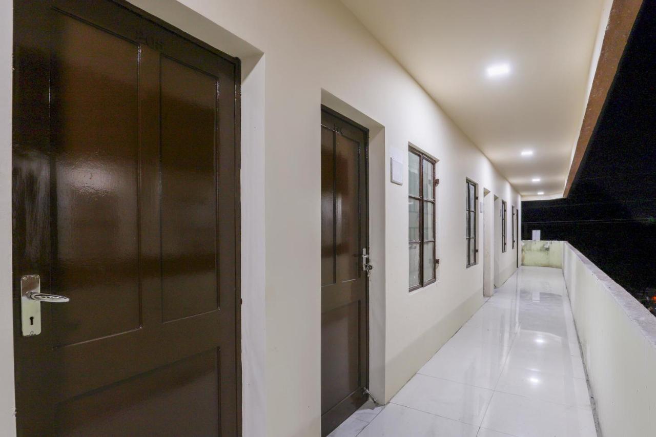 Spot On 64818 Hotel Minal Jamnagar Bagian luar foto